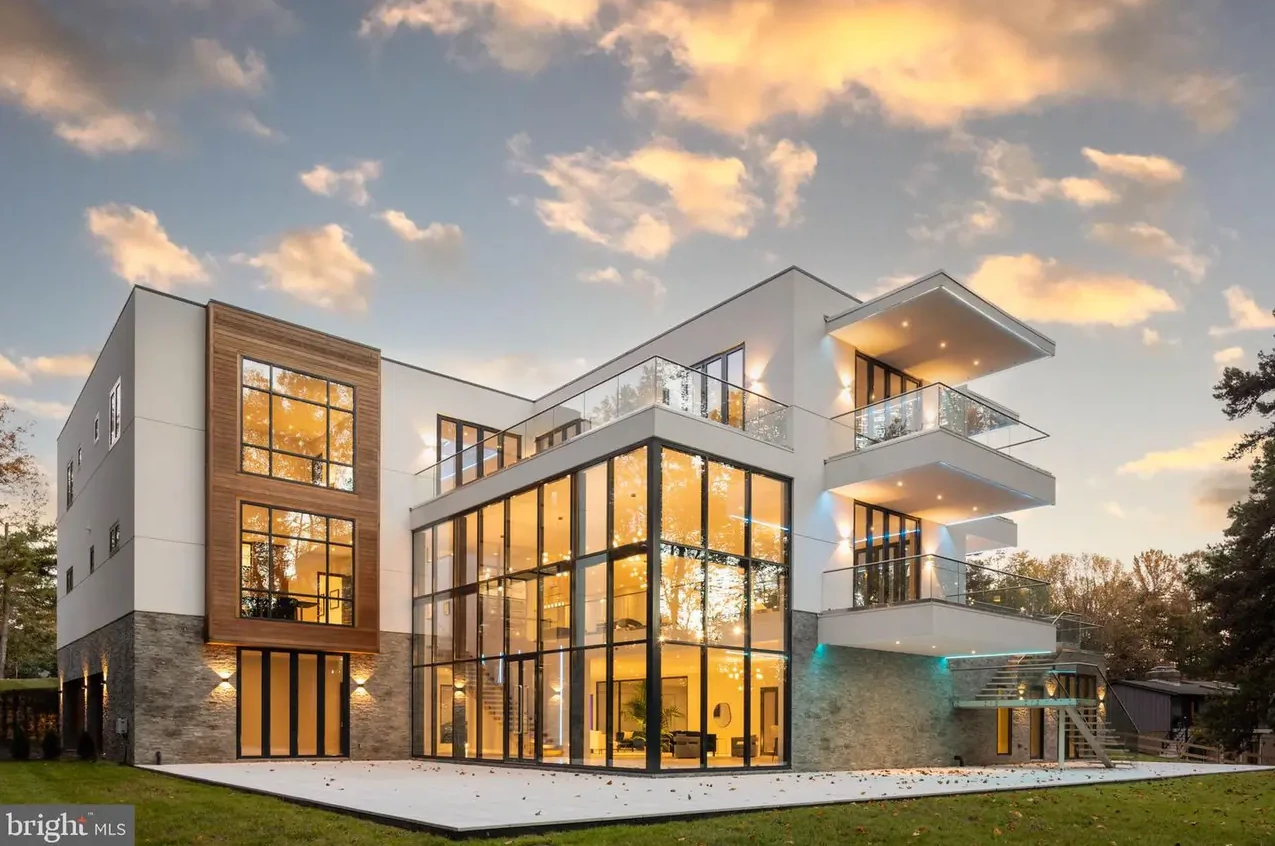 YY WINDOWS aluminum window and door systems at Oakton Mansion in Oakton, Virginia