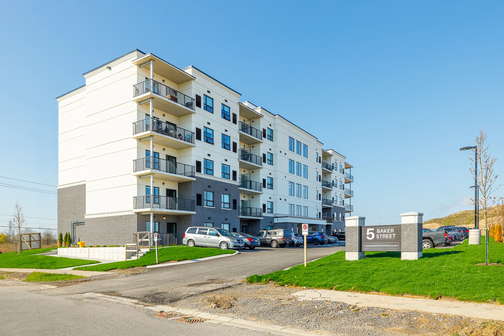 YY WINDOWS aluminum window and door systems at Seniors Residences in Thorold, Ontario